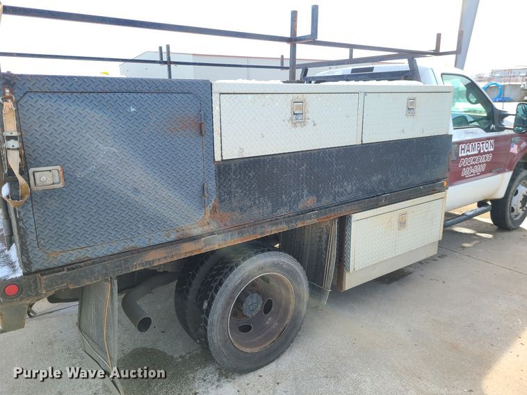 image for item GB9185 2002 Ford F450 Super Duty  flatbed truck