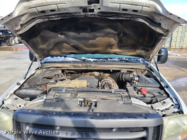 image for item GB9185 2002 Ford F450 Super Duty  flatbed truck