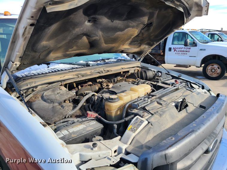 image for item GB9185 2002 Ford F450 Super Duty  flatbed truck