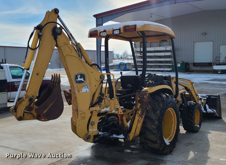 image for item GB9186 2003 John Deere 110  backhoe