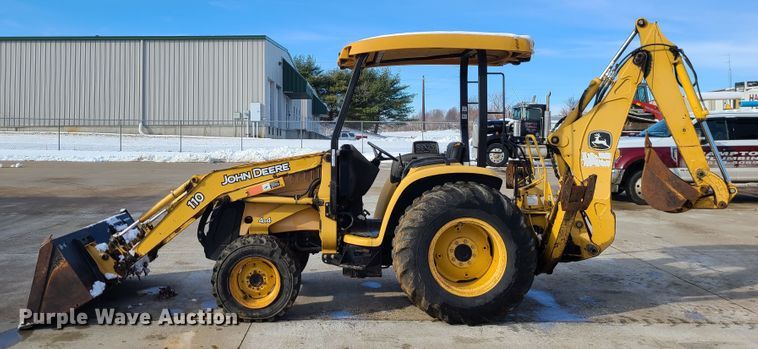 image for item GB9186 2003 John Deere 110  backhoe