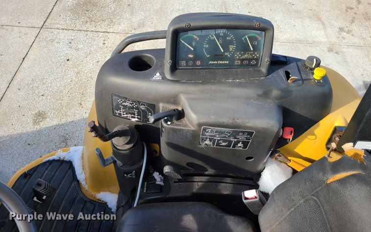 image for item GB9186 2003 John Deere 110  backhoe