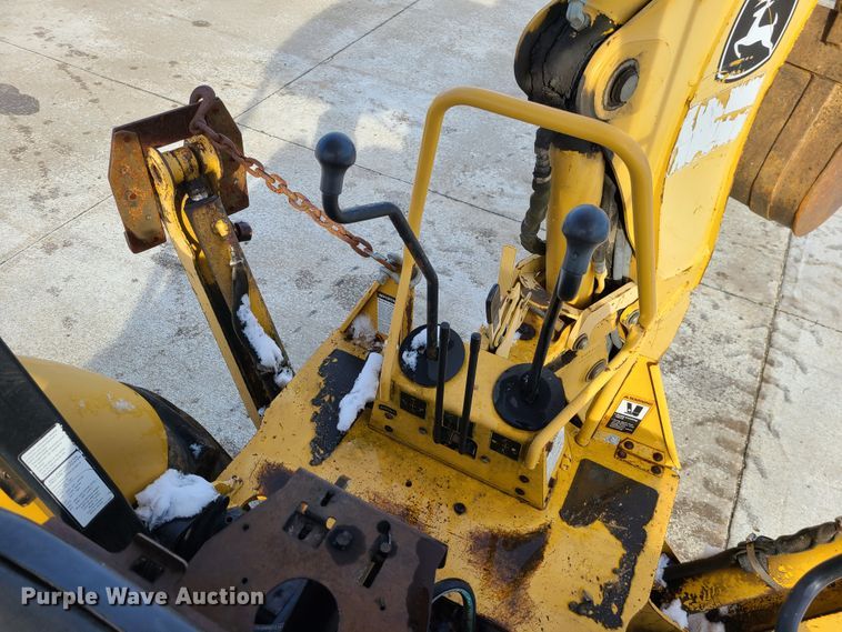 image for item GB9186 2003 John Deere 110  backhoe