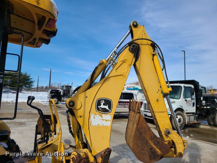 image for item GB9186 2003 John Deere 110  backhoe