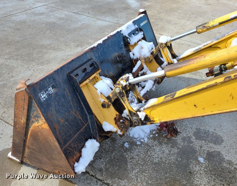 image for item GB9186 2003 John Deere 110  backhoe