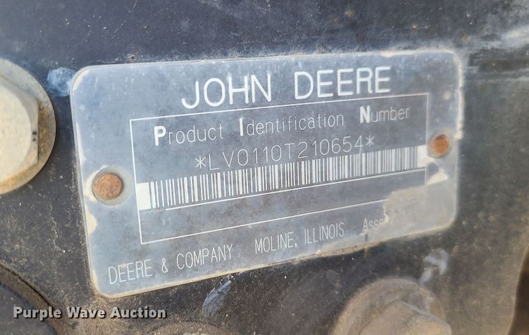 image for item GB9186 2003 John Deere 110  backhoe