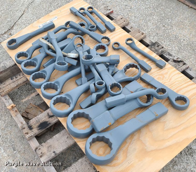 image for item GB9235 (32) hammer wrenches