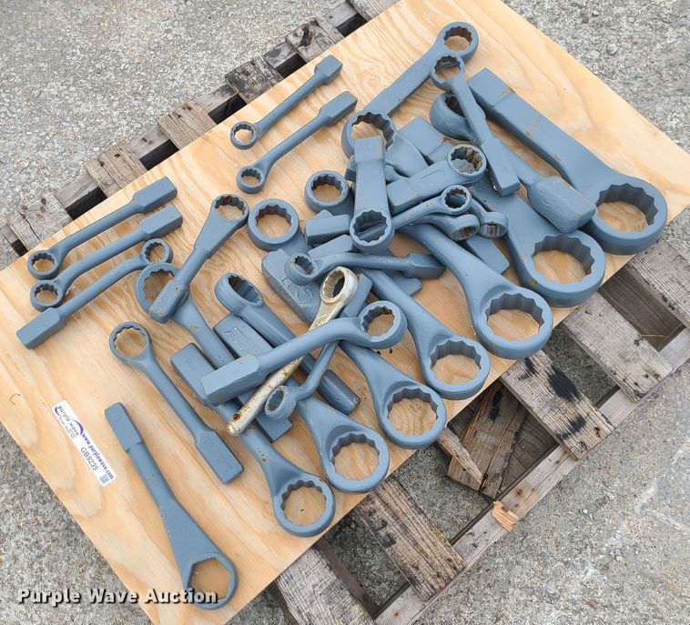 image for item GB9235 (32) hammer wrenches