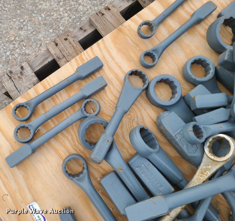 image for item GB9235 (32) hammer wrenches