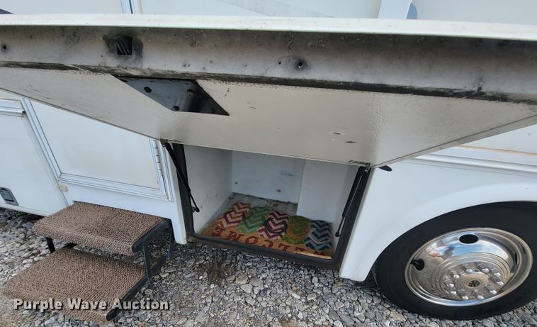 image for item HF9265 2000 Condor R Vision  RV