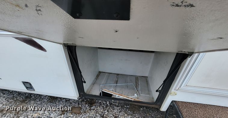 image for item HF9265 2000 Condor R Vision  RV