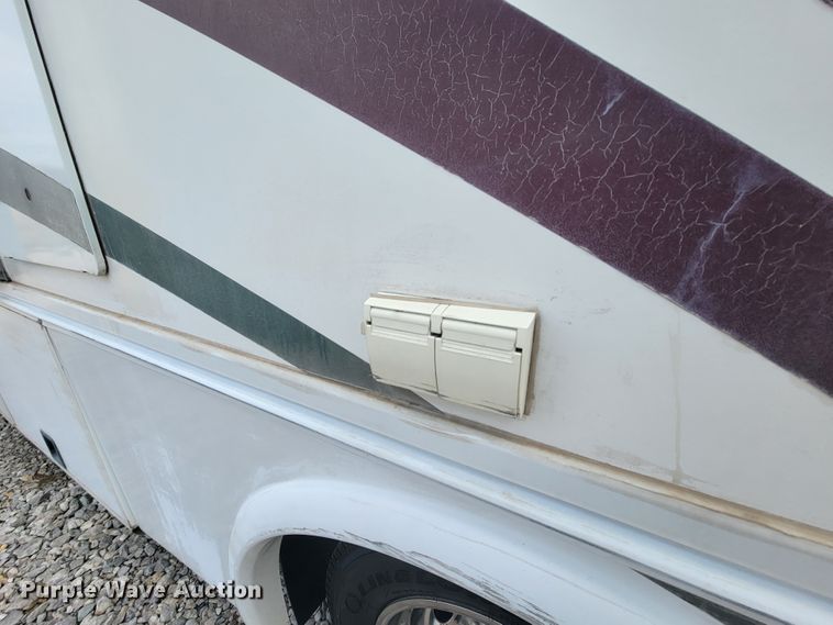 image for item HF9265 2000 Condor R Vision  RV