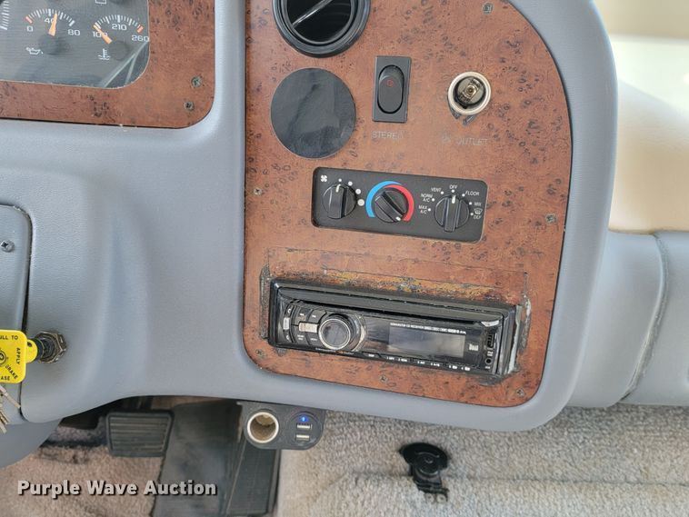 image for item HF9265 2000 Condor R Vision  RV