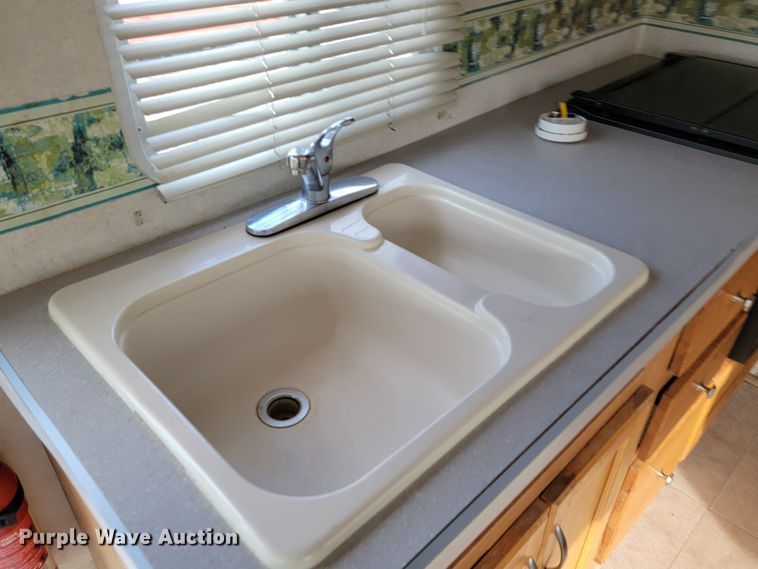 image for item HF9265 2000 Condor R Vision  RV