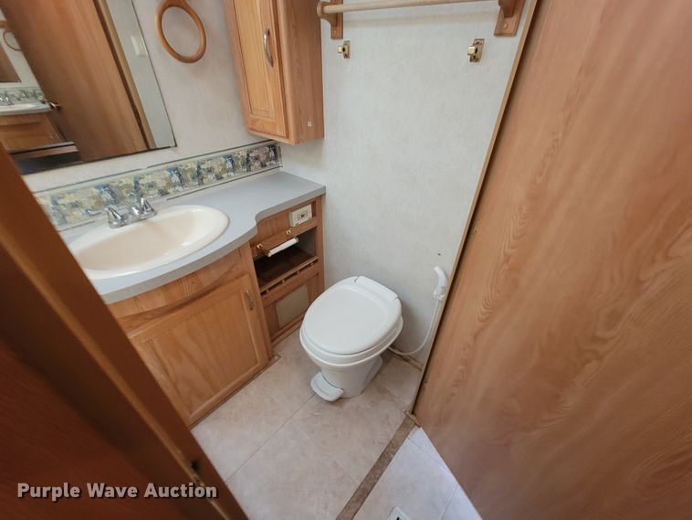 image for item HF9265 2000 Condor R Vision  RV