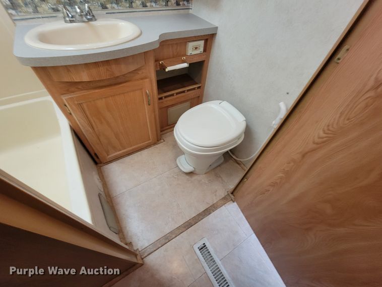 image for item HF9265 2000 Condor R Vision  RV