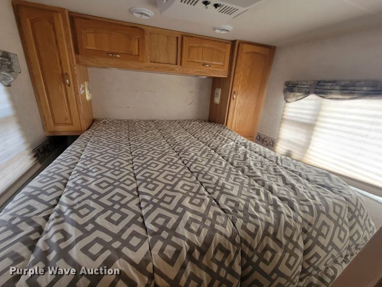 image for item HF9265 2000 Condor R Vision  RV