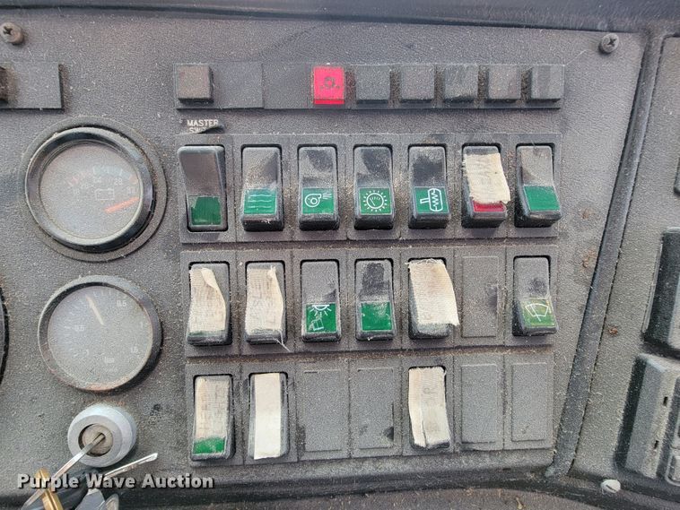 image for item HR9495 1994 Van Hool T815  coach bus