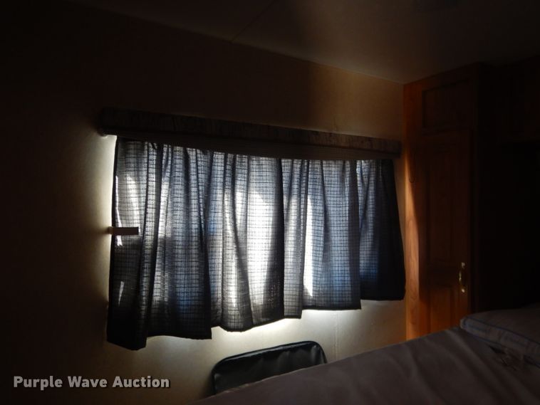 image for item HU9380 2003 Jayco Eagle  camper