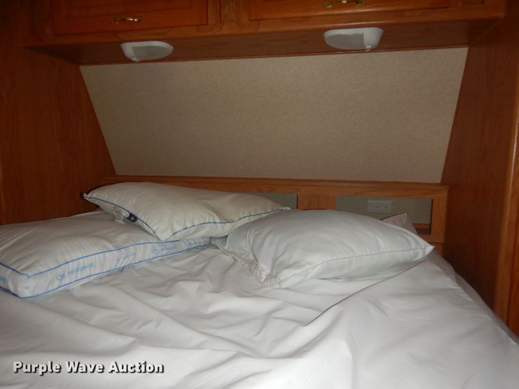 image for item HU9380 2003 Jayco Eagle  camper