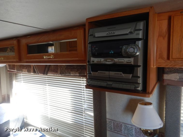 image for item HU9380 2003 Jayco Eagle  camper