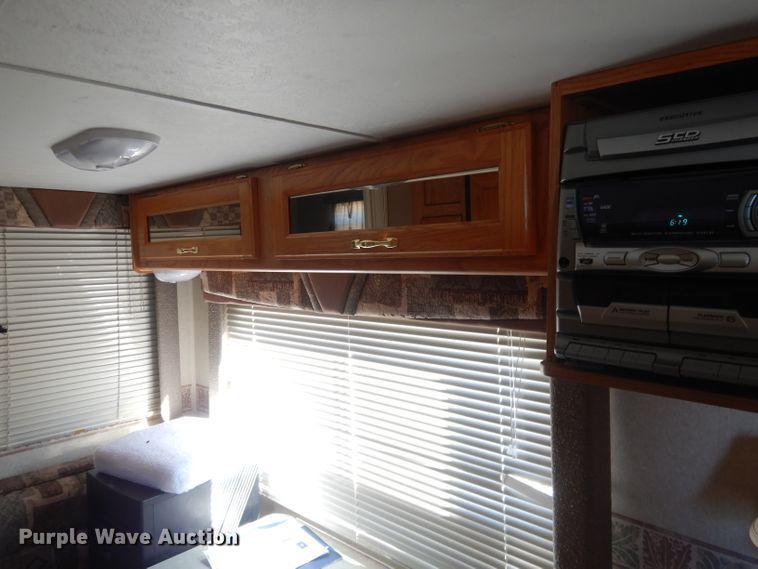 image for item HU9380 2003 Jayco Eagle  camper