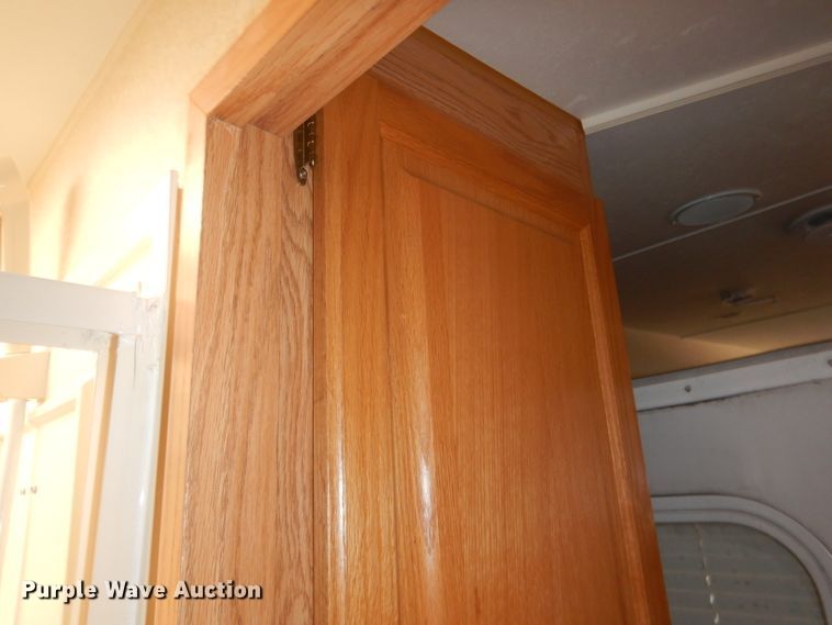 image for item HU9380 2003 Jayco Eagle  camper