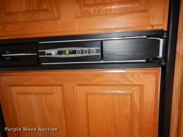 image for item HU9380 2003 Jayco Eagle  camper