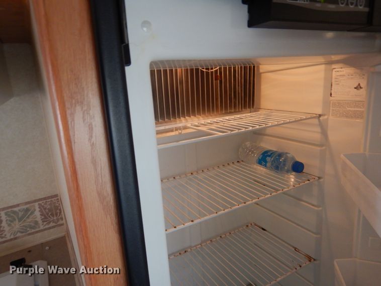 image for item HU9380 2003 Jayco Eagle  camper