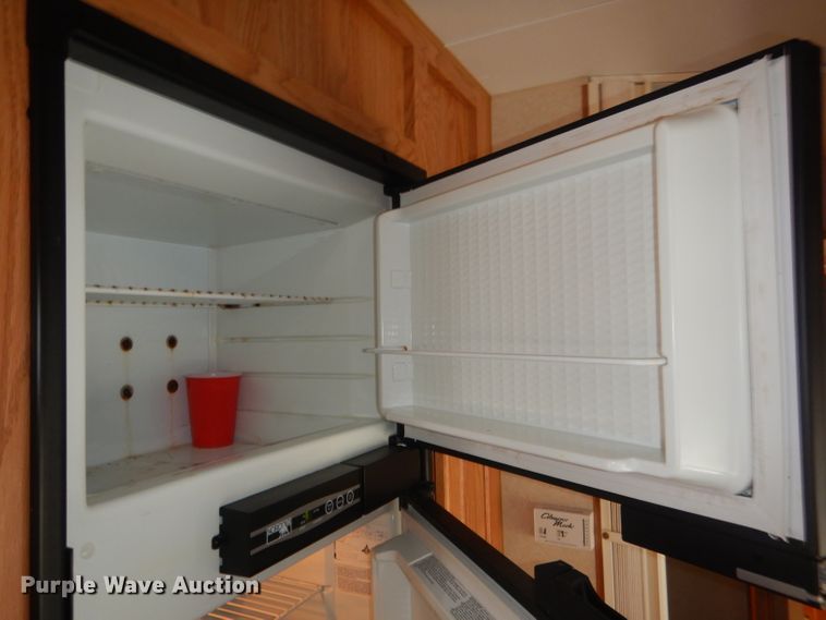 image for item HU9380 2003 Jayco Eagle  camper