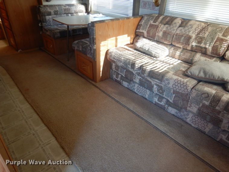 image for item HU9380 2003 Jayco Eagle  camper