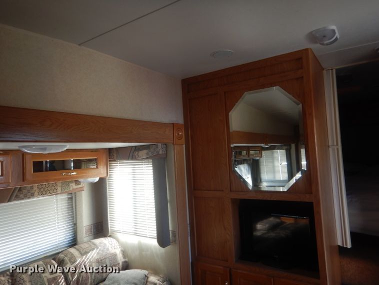 image for item HU9380 2003 Jayco Eagle  camper