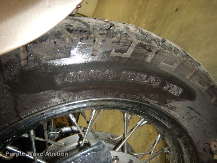 image for item HU9387 2000 Kawasaki VN800B  motorcycle