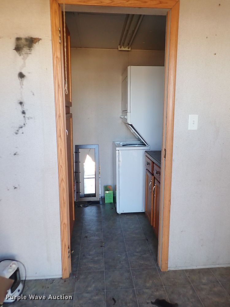 image for item IC9662 Oilfield crew quarters