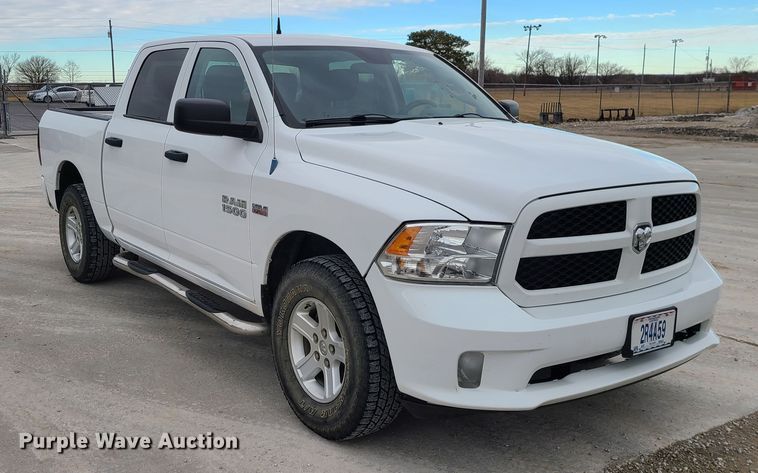 image for item IF9284 2013 Dodge Ram 1500  Crew Cab pickup truck