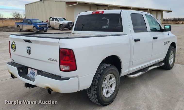 image for item IF9284 2013 Dodge Ram 1500  Crew Cab pickup truck