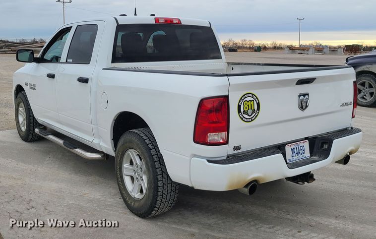 image for item IF9284 2013 Dodge Ram 1500  Crew Cab pickup truck