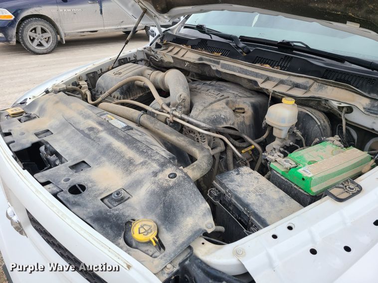 image for item IF9284 2013 Dodge Ram 1500  Crew Cab pickup truck