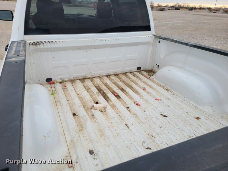 image for item IF9284 2013 Dodge Ram 1500  Crew Cab pickup truck