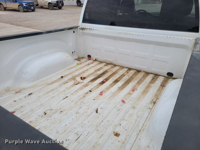 image for item IF9284 2013 Dodge Ram 1500  Crew Cab pickup truck