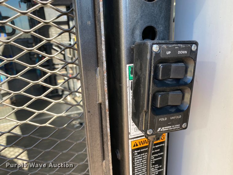 image for item IG9276 2009 Ford E450  shuttle bus