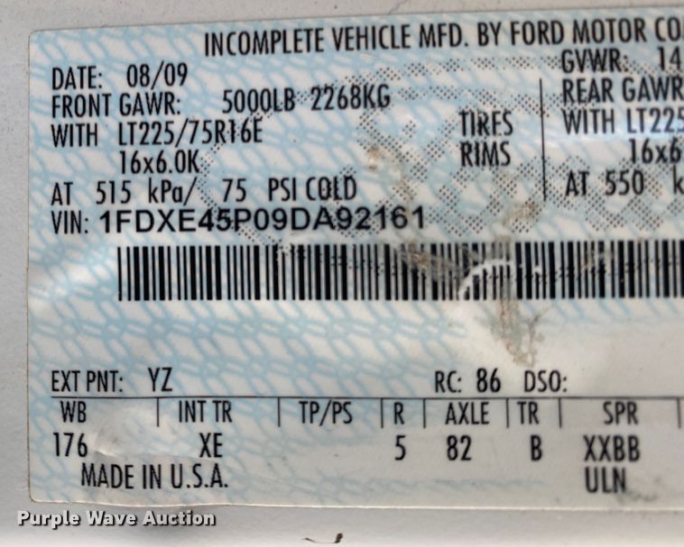 image for item IG9276 2009 Ford E450  shuttle bus