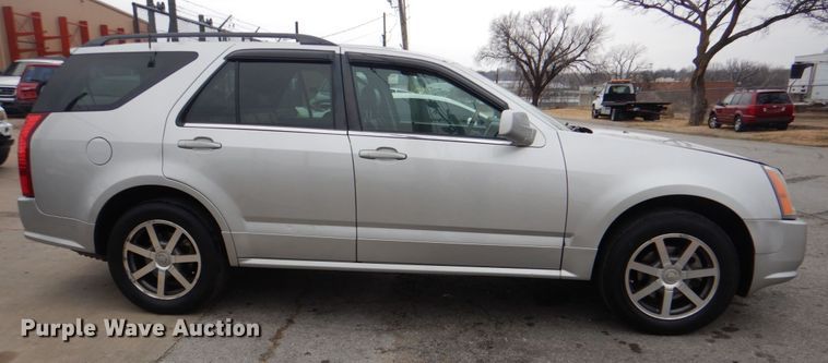 image for item IG9665 2004 Cadillac SRX  SUV