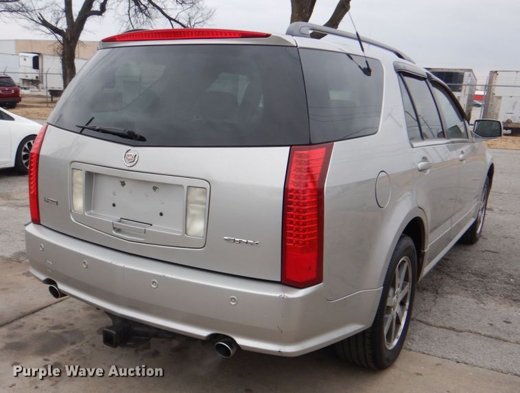 image for item IG9665 2004 Cadillac SRX  SUV