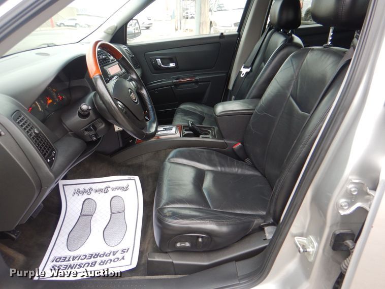 image for item IG9665 2004 Cadillac SRX  SUV