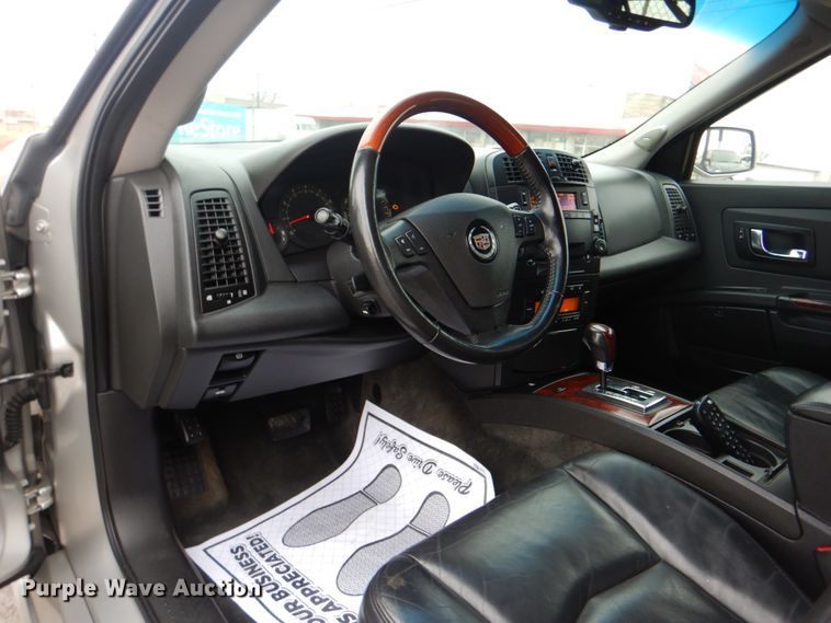 image for item IG9665 2004 Cadillac SRX  SUV