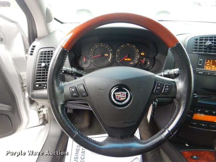 image for item IG9665 2004 Cadillac SRX  SUV