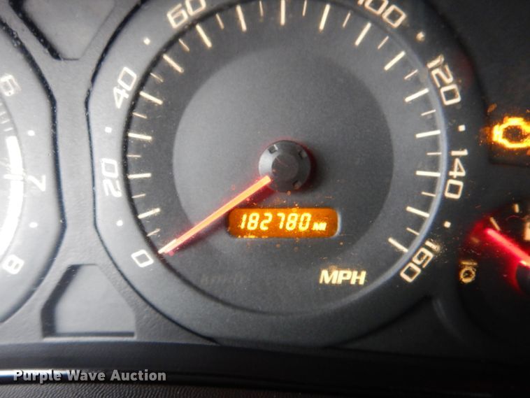 image for item IG9665 2004 Cadillac SRX  SUV