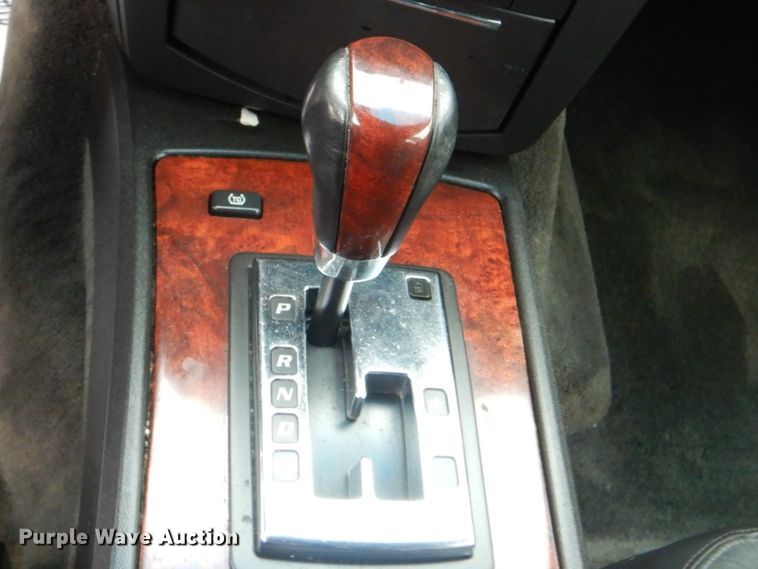 image for item IG9665 2004 Cadillac SRX  SUV