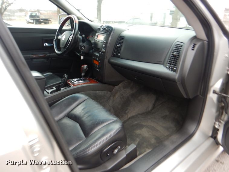 image for item IG9665 2004 Cadillac SRX  SUV